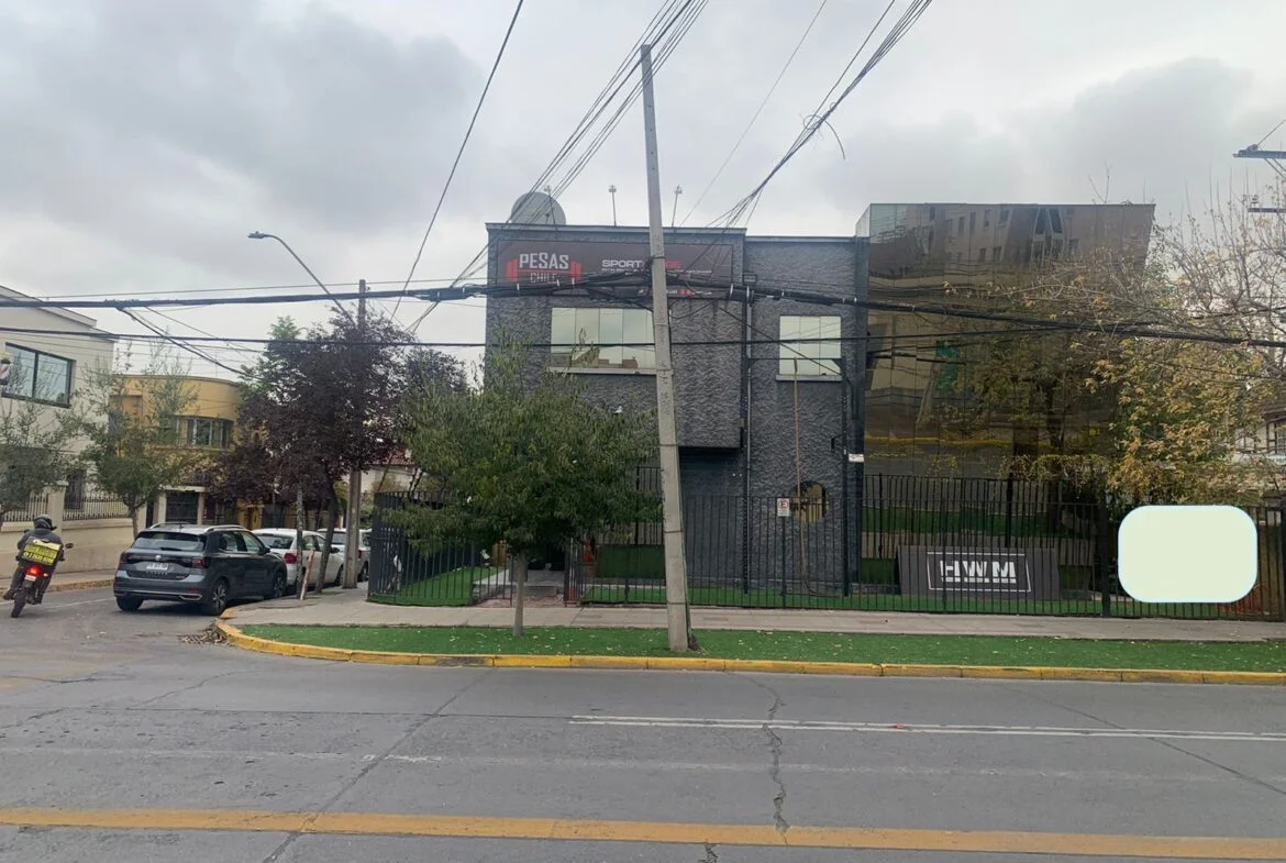 Venta Oficina -Casa Moderna 2 Pisos en Providencia.