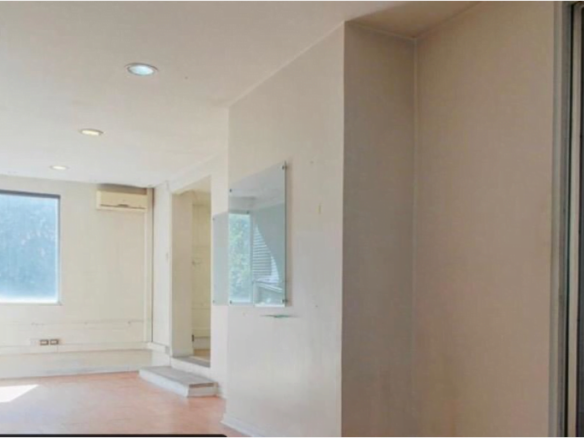 Gran y exclusiva Casa Comercial 15P/9B – 15E/4B en Providencia