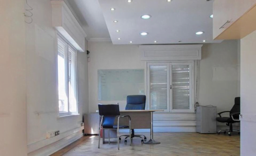 Gran y exclusiva Casa Comercial 15P/9B – 15E/4B en Providencia