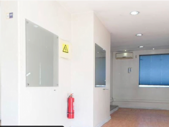 Gran y exclusiva Casa Comercial 15P/9B – 15E/4B en Providencia