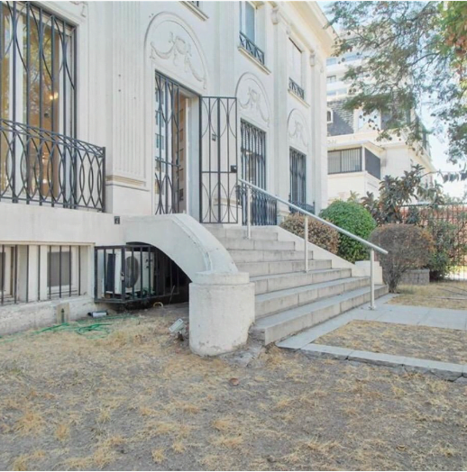 Gran y exclusiva Casa Comercial 15P/9B – 15E/4B en Providencia