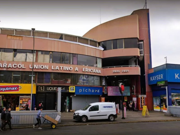 Local comercial en caracol unión latino americana Metro U.L.A.