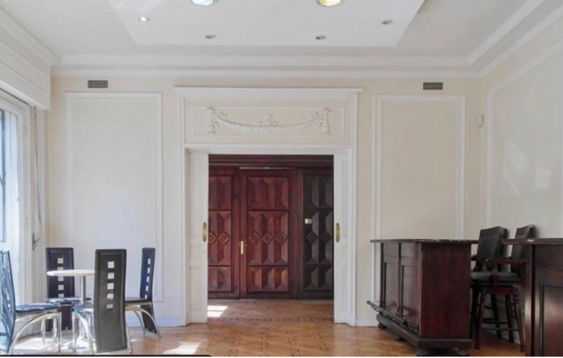 Gran y exclusiva Casa Comercial 15P/9B – 15E/4B en Providencia