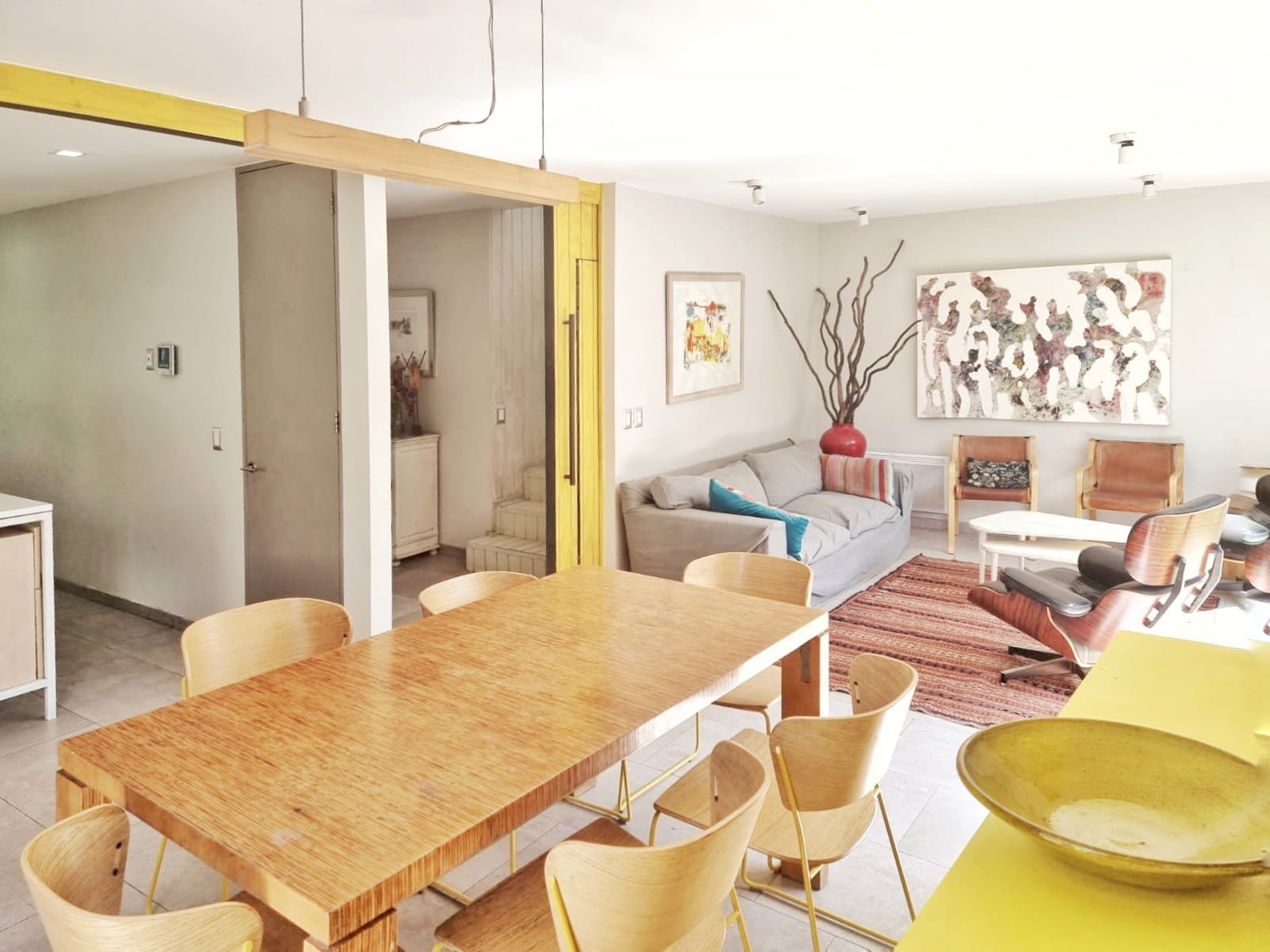 Moderna Casa 5D/4B – 1E en el mejor barrio de Vitacura