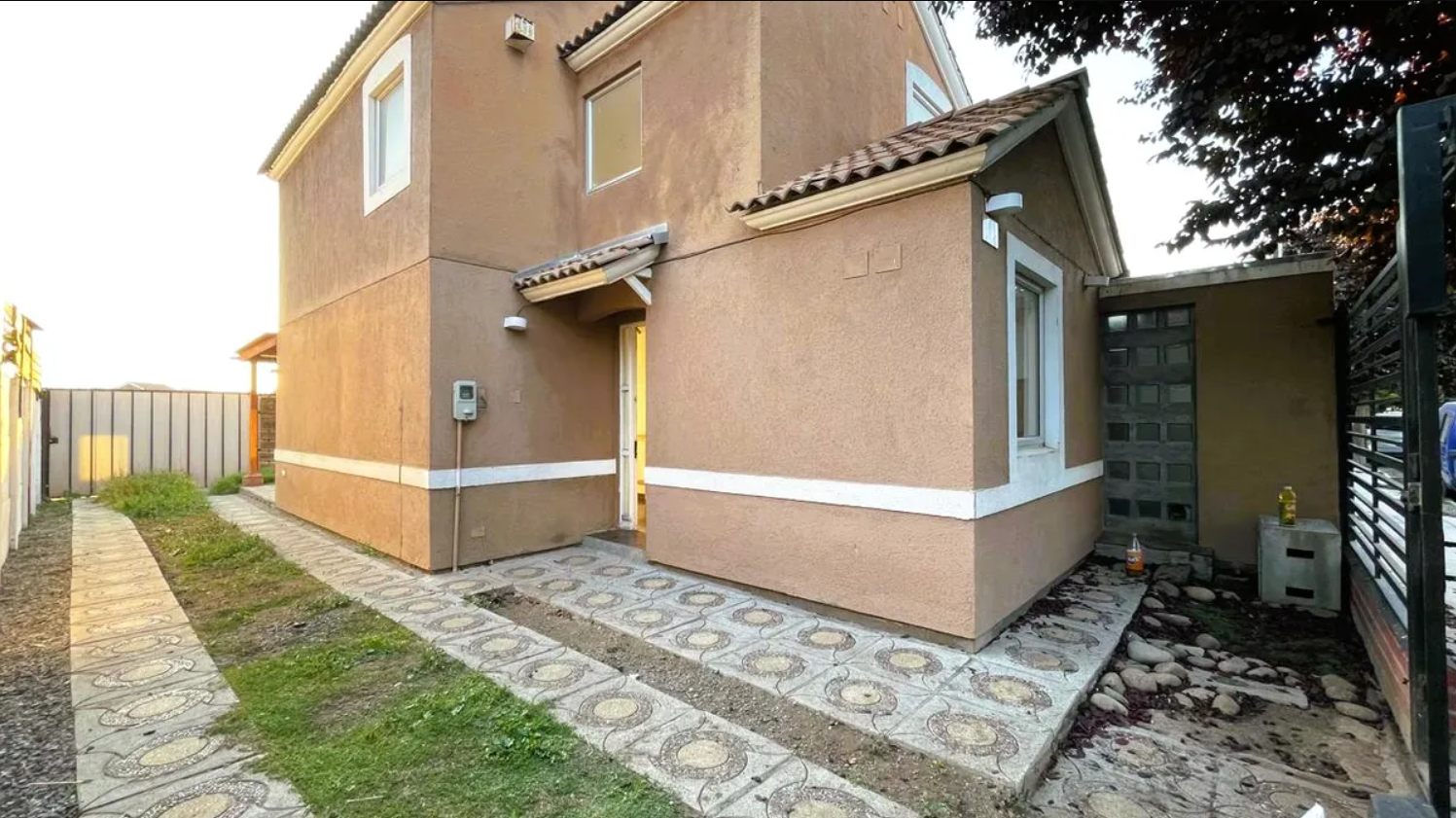 Amplia Casa En Condominio – Sector Residencial