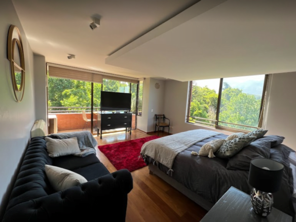 Departamento Pent-house Dúplex Arriendo o venta, con o sin Amoblar 4D/4B-3E/1B en Las Condes.