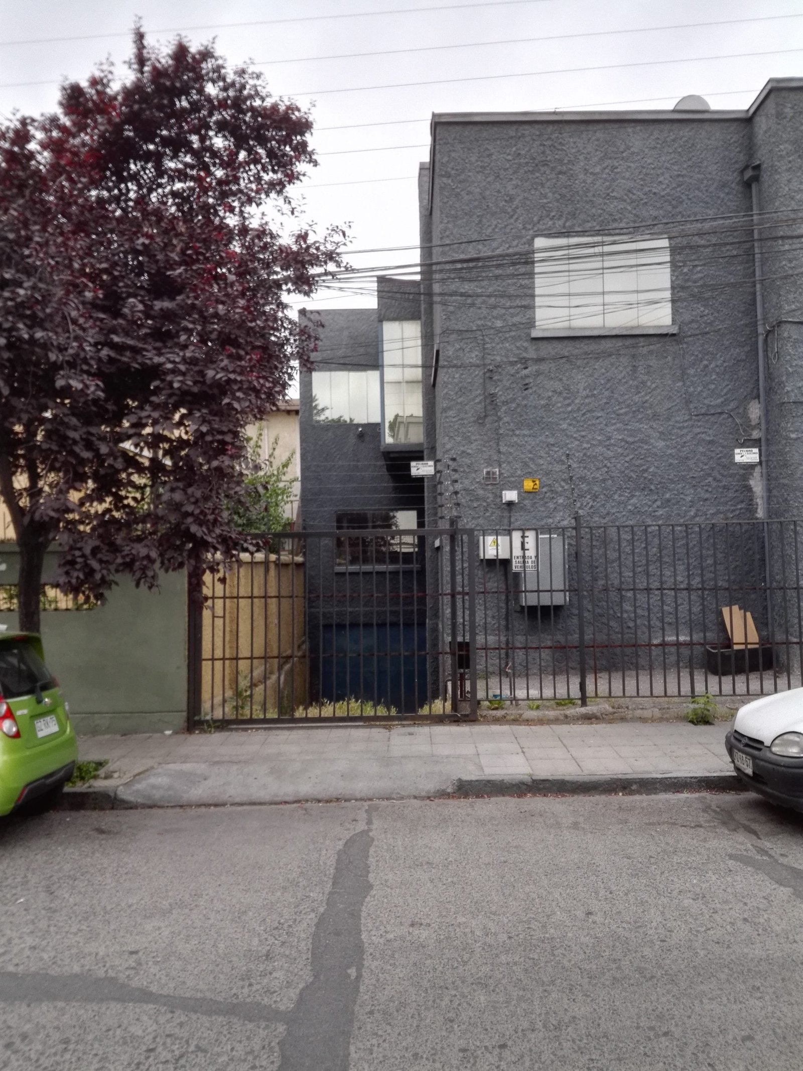 Venta Oficina -Casa Moderna 2 Pisos en Providencia.