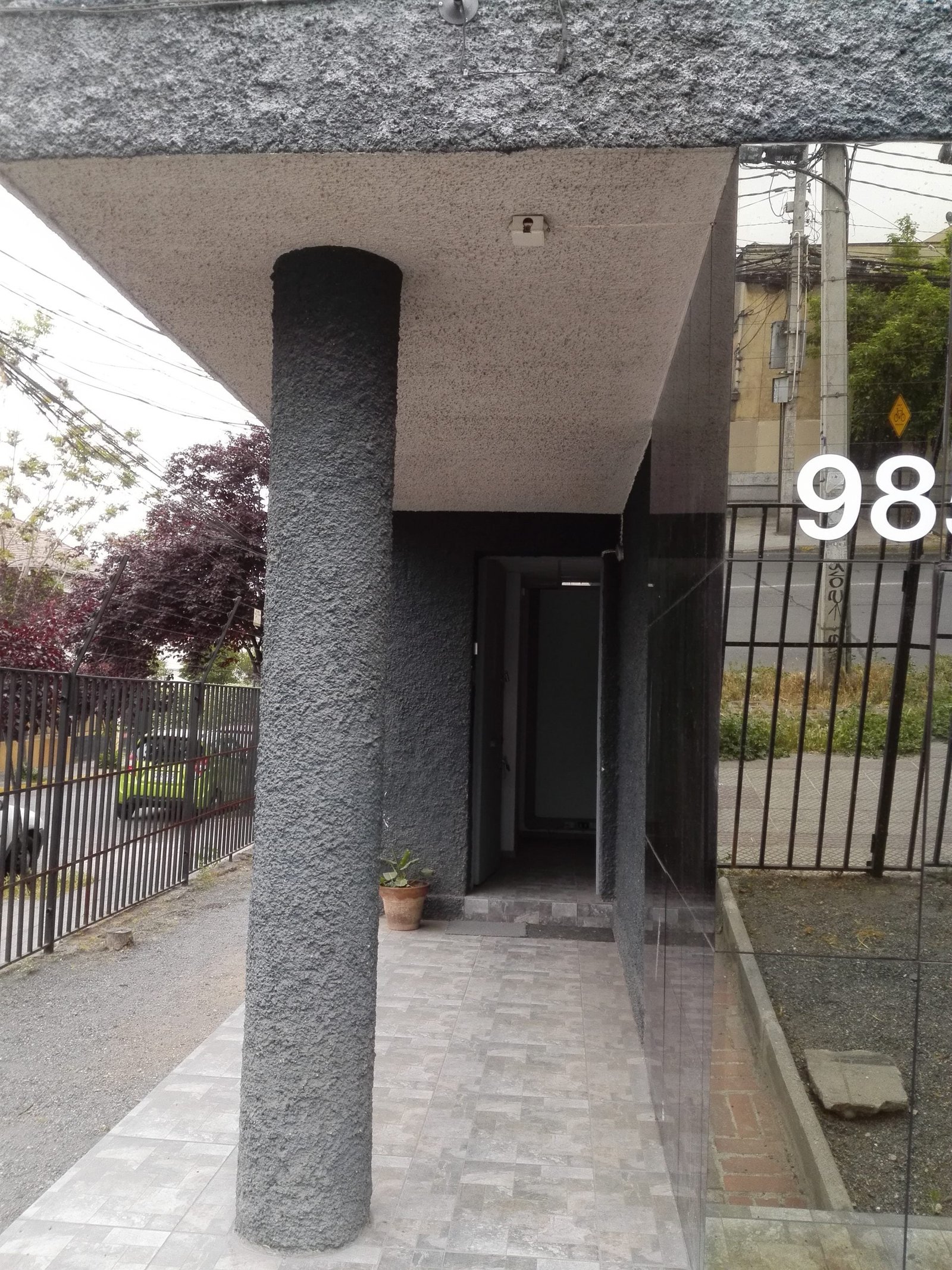 Venta Oficina -Casa Moderna 2 Pisos en Providencia.