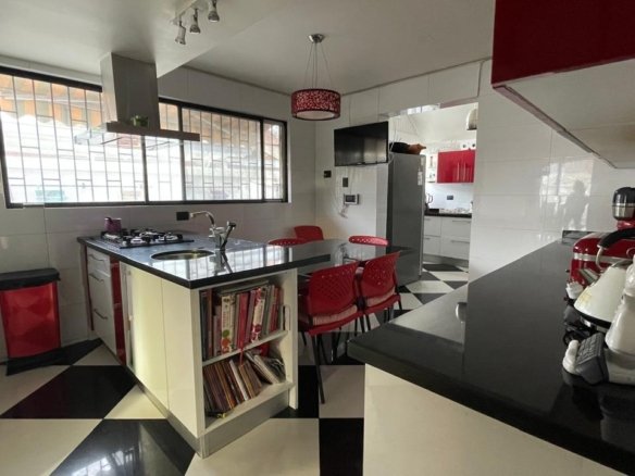 Parque araucano Casa en Las condes Con Gran Conectividad