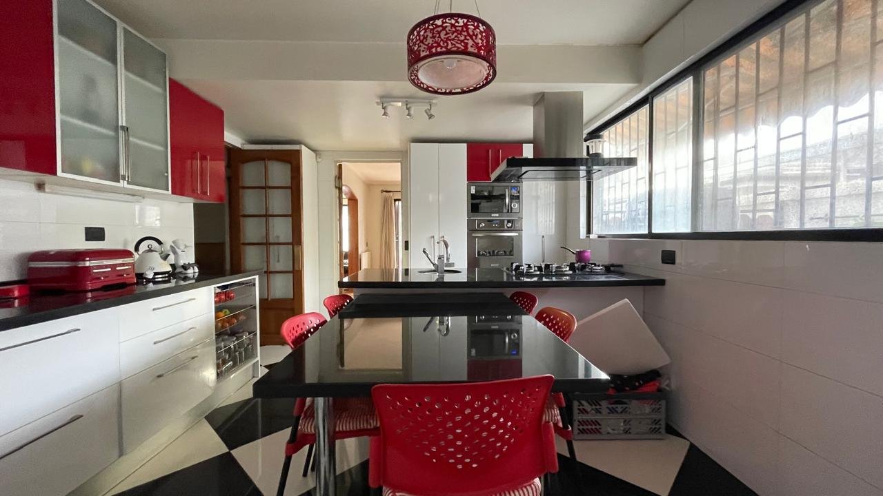 Parque araucano Casa en Las condes Con Gran Conectividad