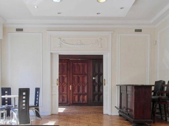 Gran y exclusiva Casa Comercial 15P/9B – 15E/4B en Providencia