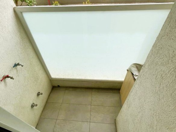 Departamento – PRIMER PISO – a pasos de metro y mall Egaña