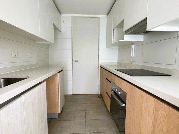 Departamento – PRIMER PISO – a pasos de metro y mall Egaña