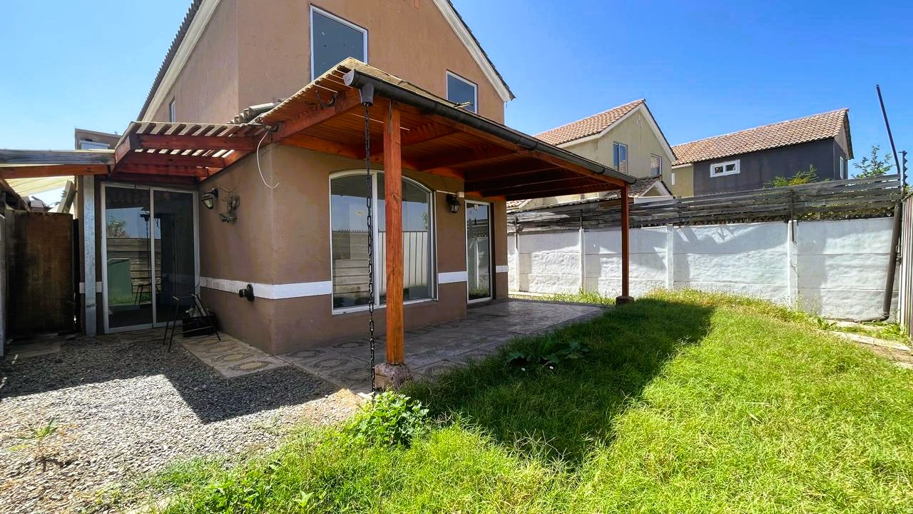 Amplia Casa En Condominio – Sector Residencial