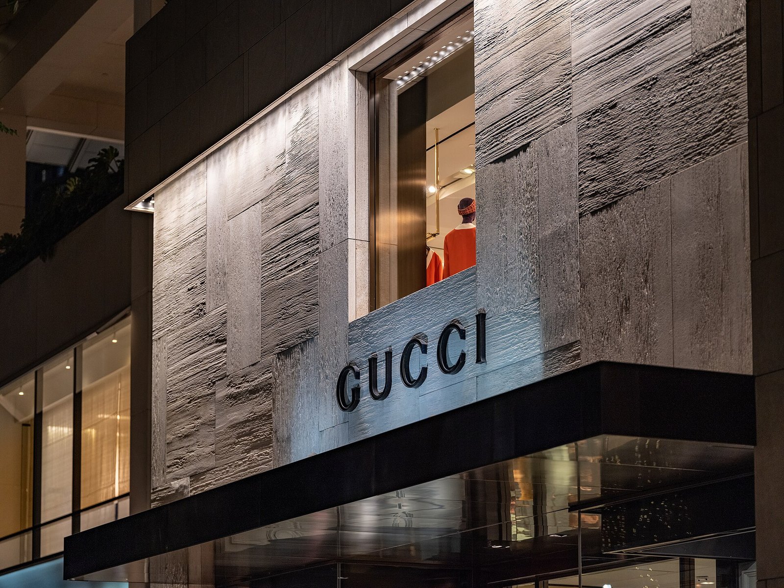 File:Gucci Store at Luxury Row, Waikiki, Hawaii.jpg | Foto: Wikimedia Commons, CC BY 2.0
